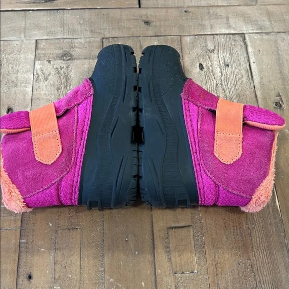 The North Face apenglow Waterpoof winter snow boots kids 8 pink pull on - Picture 6 of 12